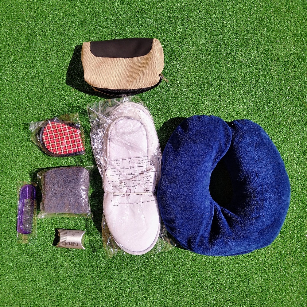 Airplane Neck Pillow+Slippers+Eyemask+Ear Plug+Socks+Comb Travel Convenience Set
